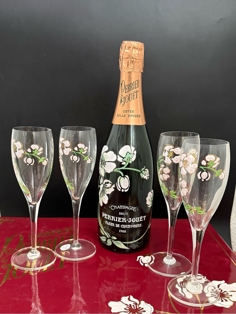 Vintage Perrier Jouet Belle Epoque 4 Champagne Flutes & Floral EMPTY Bottle Set - Picture 2 of 13